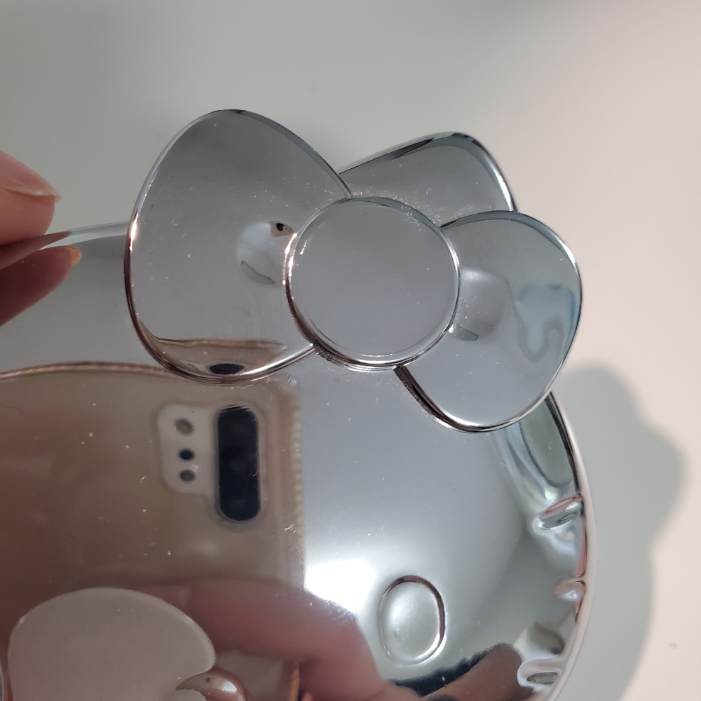 Hello Kitty 2011 Silver Compact Mirror RARE - Picture 6 of 15